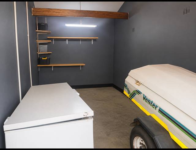 3 BEDROOM FREEHOLD FOR SALE IN NORTHMEAD